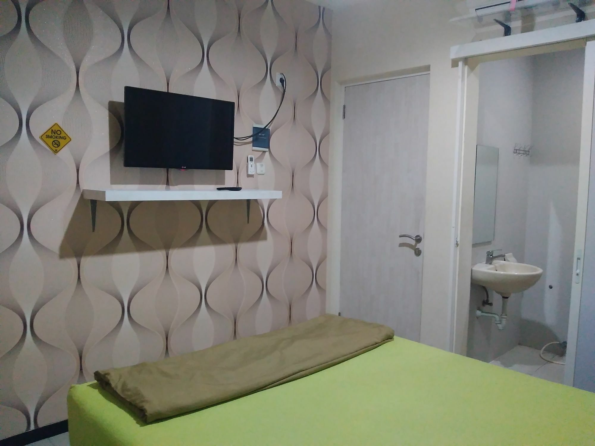 Budget Guest House Tunas Mandiri Jaya Маланг Екстер'єр фото